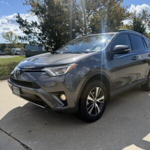 TOYOTA RAV4 XLE 2017